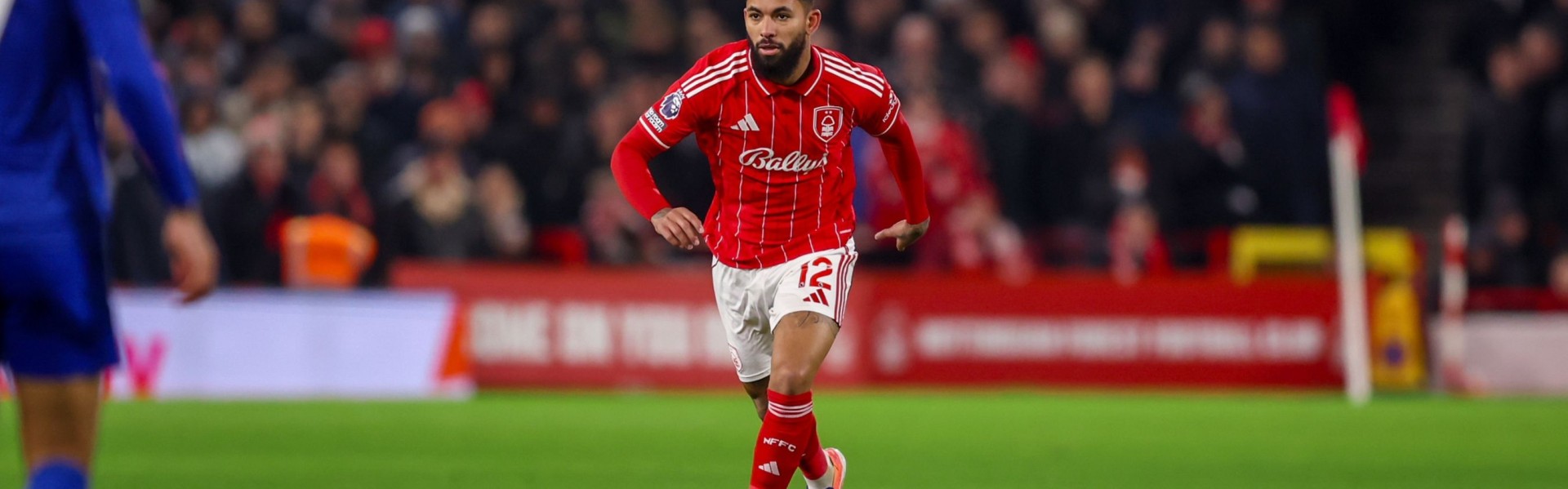 九游iOS版-奥恩斯坦：维拉即将签回道格拉斯·路易斯，租借至本赛季结束